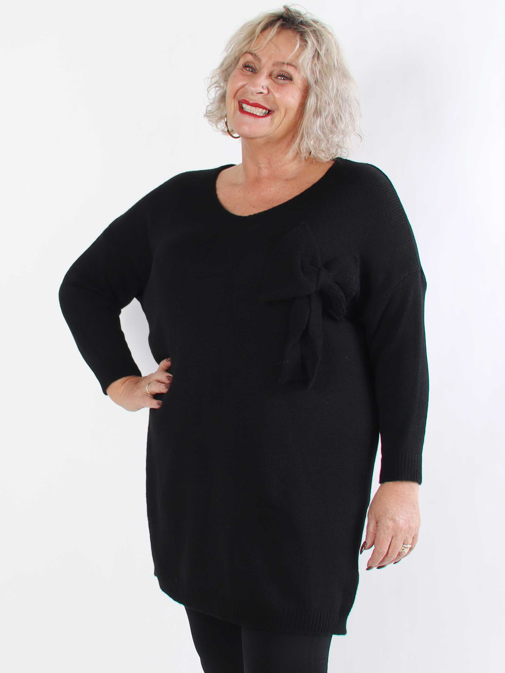 Berra - Plus size strikkjole med bånd og sløjfe